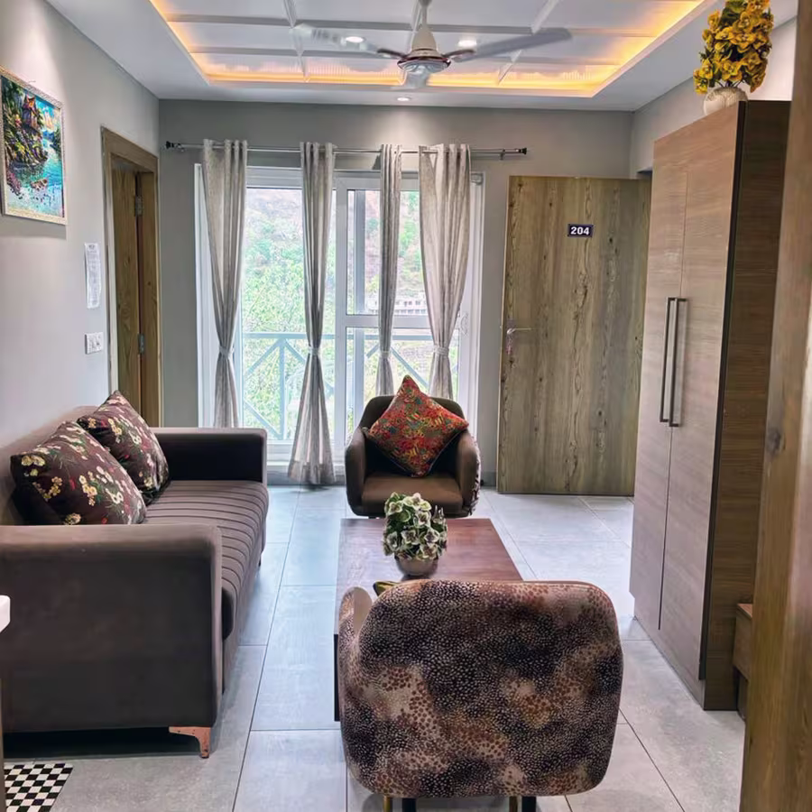 Luxury 1 and2 bhk hotel bhimtal contact number
